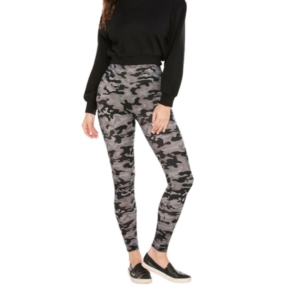 NWT Miraclesuit Tummy-Control Athleisure Leggings Large - Picture 1 of 4